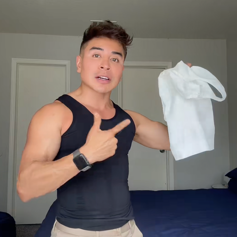 Negro o blanco. Con eso cubres prácticamente todo tu clóset.